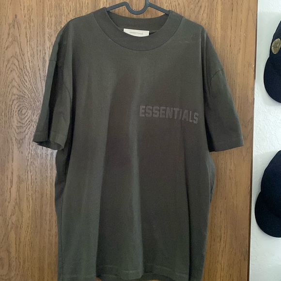 Fear of God Essentials Mens T-Shirt - Picture 1 of 7